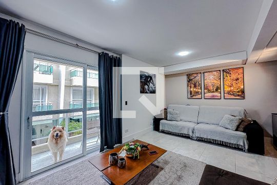 Sala de casa de condomínio à venda com 3 quartos, 230m² em Vila Bertioga, São Paulo