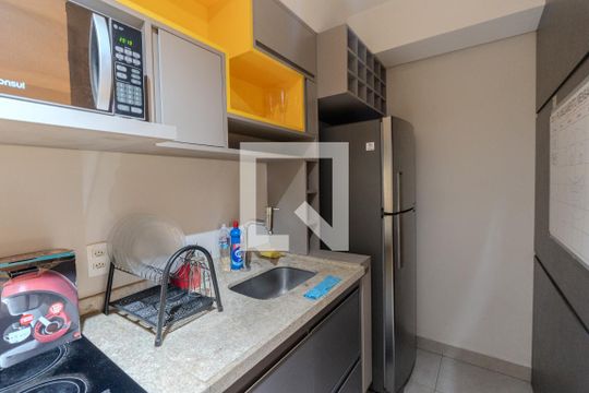 Cozinha de kitnet/studio à venda com 1 quarto, 32m² em Bela Vista, São Paulo