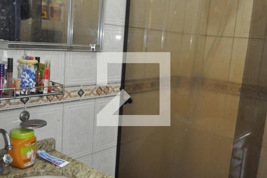 Banheiro de apartamento à venda com 2 quartos, 50m² em Abolição, Rio de Janeiro