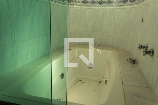 Banheiro de casa para alugar com 4 quartos, 349m² em Parque dos Passaros, São Bernardo do Campo