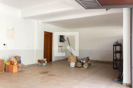 Garagem de casa para alugar com 4 quartos, 349m² em Parque dos Passaros, São Bernardo do Campo