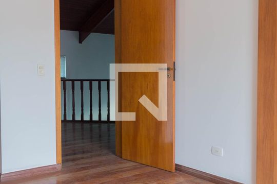 Suíte 1 de casa para alugar com 4 quartos, 349m² em Parque dos Passaros, São Bernardo do Campo