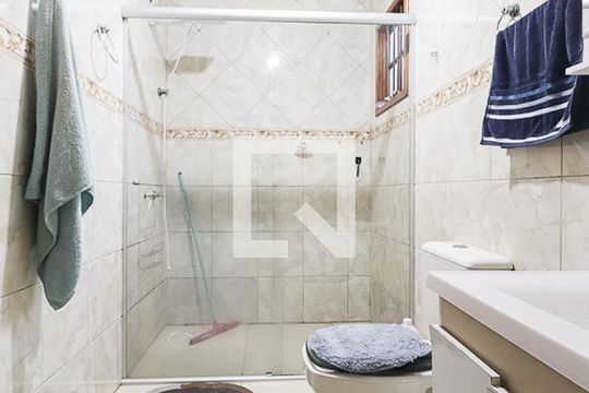 Banheiro de casa à venda com 2 quartos, 107m² em Feitoria, São Leopoldo