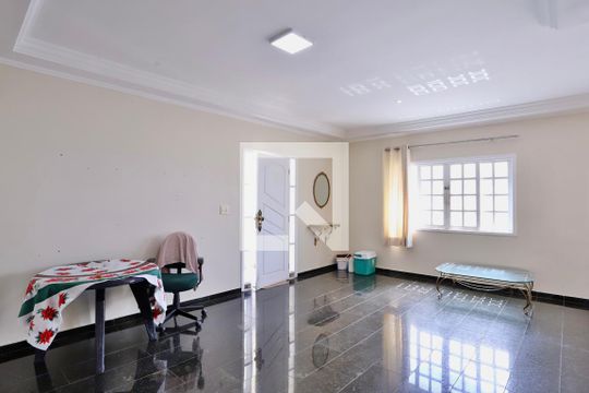 Sala de casa à venda com 2 quartos, 270m² em Vila Bertioga, São Paulo