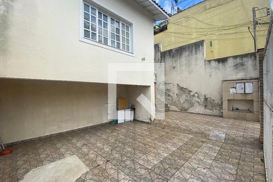 Garagem de casa à venda com 2 quartos, 270m² em Vila Bertioga, São Paulo