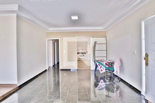 Sala de casa à venda com 2 quartos, 270m² em Vila Bertioga, São Paulo