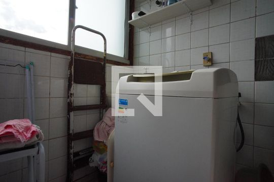 Cozinha e Área de Serviço de apartamento para alugar com 3 quartos, 55m² em Sarandi, Porto Alegre