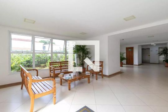 Hall de apartamento para alugar com 2 quartos, 35m² em Jardim Paraíso, São Paulo