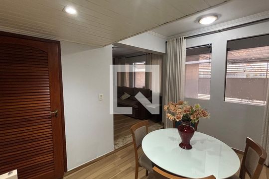 Sala - Sala de Estar de casa à venda com 4 quartos, 240m² em Vila Marina, Santo André