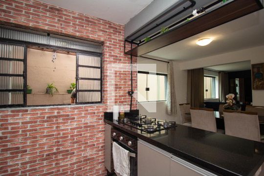 Cozinha de casa à venda com 3 quartos, 125m² em Chácara Nossa Senhora Aparecida, São Paulo