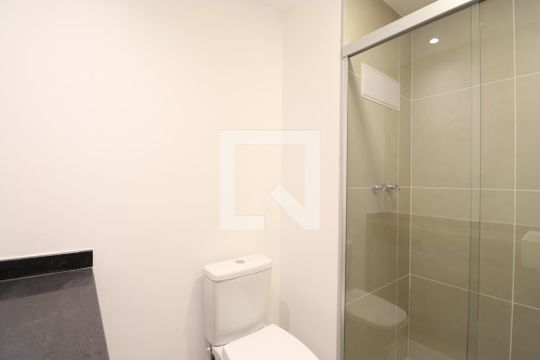 Banheiro de kitnet/studio para alugar com 1 quarto, 20m² em Lapa, São Paulo