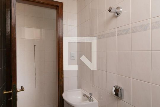 Banheiro de Serviço de apartamento para alugar com 4 quartos, 150m² em Castelo, Belo Horizonte