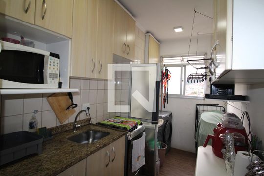 Cozinha de apartamento à venda com 2 quartos, 45m² em Jardim Centenario, São Paulo