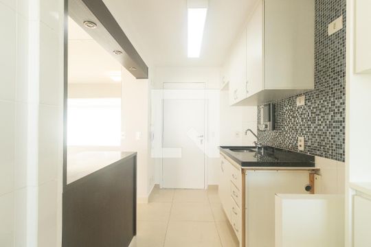 Cozinha de apartamento para alugar com 3 quartos, 100m² em Cambuci, São Paulo