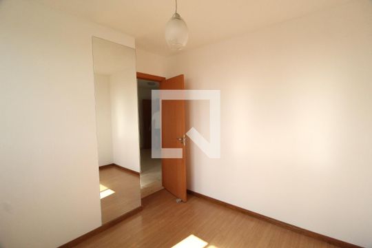 Quarto 2 de apartamento para alugar com 2 quartos, 45m² em Shopping Park, Uberlândia