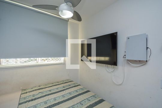 Quarto 1 de apartamento à venda com 2 quartos, 39m² em Vila Inglesa, São Paulo