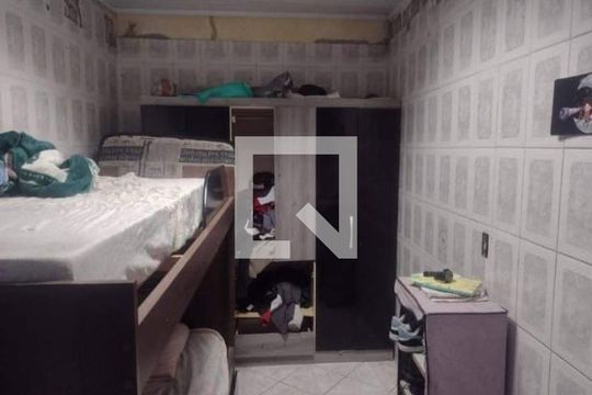 Quarto 2 de casa à venda com 2 quartos, 54m² em Bandeiras, Osasco