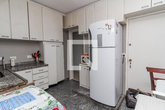 Cozinha de apartamento à venda com 3 quartos, 107m² em Perdizes, São Paulo