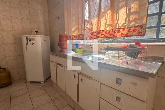 Cozinha Casa 1 de casa à venda com 5 quartos, 270m² em Jardim Pacaembu, Campinas