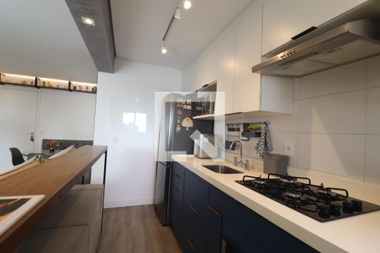 Cozinha de apartamento à venda com 2 quartos, 61m² em Vila Apiai, Santo André