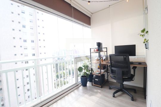 Varanda Sala de apartamento à venda com 2 quartos, 61m² em Vila Apiai, Santo André