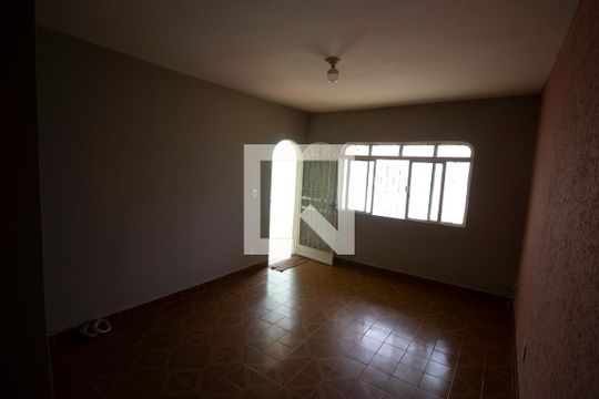 Sala de casa para alugar com 5 quartos, 198m² em Ceilândia Norte, Brasília
