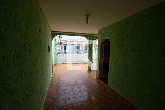 Garagem de casa à venda com 5 quartos, 198m² em Ceilândia Norte, Brasília