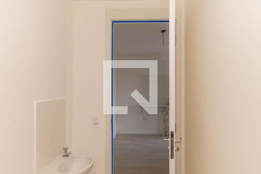 Banheiro de apartamento para alugar com 2 quartos, 31m² em Vila Santa Clara, São Paulo