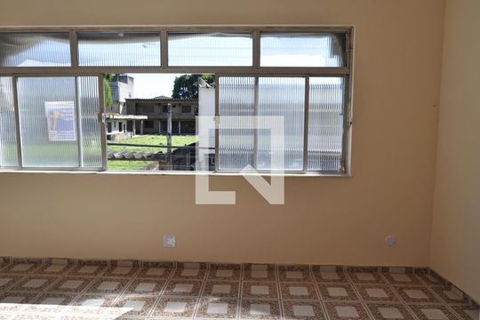 Sala de casa à venda com 4 quartos, 55m² em Piedade, Rio de Janeiro