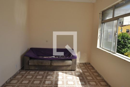 Sala de casa à venda com 4 quartos, 55m² em Piedade, Rio de Janeiro