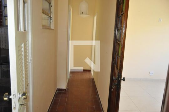 Corredor de casa à venda com 4 quartos, 55m² em Piedade, Rio de Janeiro