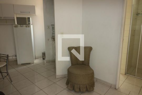 Sala/Cozinha de apartamento para alugar com 1 quarto, 52m² em Indianópolis, São Paulo