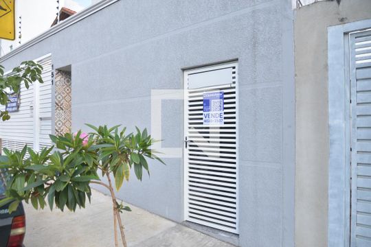 Placa de apartamento à venda com 2 quartos, 88m² em Vila Floresta, Santo André