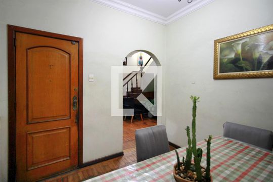 Sala de casa à venda com 4 quartos, 160m² em Floresta, Belo Horizonte