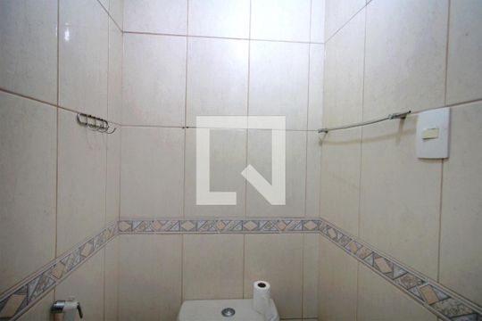 Banheiro de Serviço de casa à venda com 4 quartos, 160m² em Floresta, Belo Horizonte