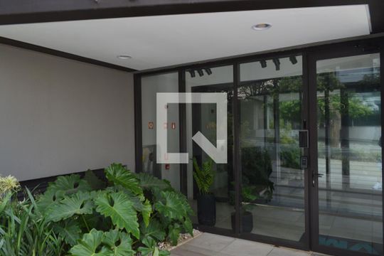 Entrada de apartamento à venda com 3 quartos, 145m² em Vila Mariana, São Paulo