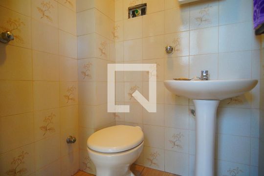 Lavabo 2 de apartamento para alugar com 3 quartos, 185m² em Centro, Novo Hamburgo