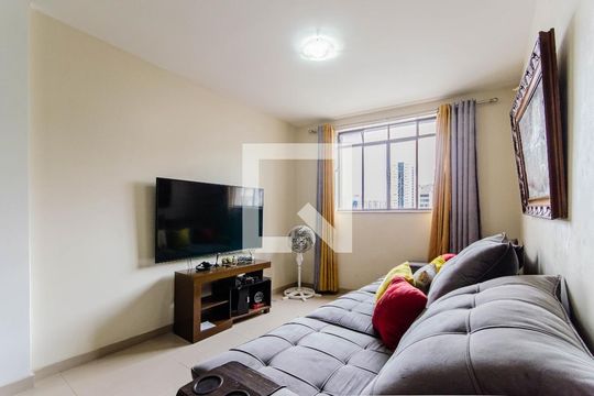 Sala de apartamento para alugar com 2 quartos, 88m² em Liberdade, São Paulo