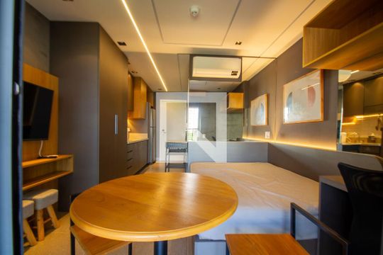 Sala de kitnet/studio para alugar com 1 quarto, 27m² em Jardim das Acacias, São Paulo