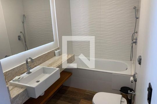 Casa à venda com 3 quartos, 150m² em Jardim das Vertentes, São Paulo