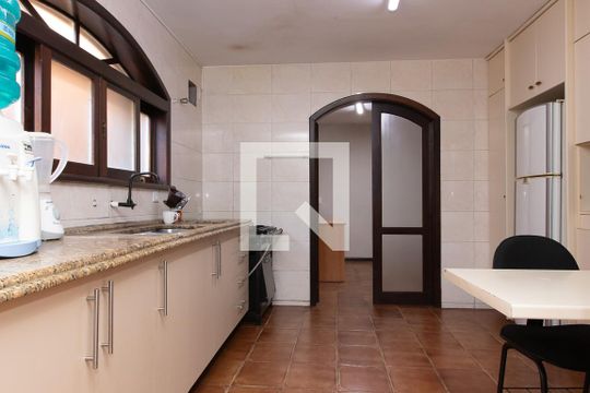 Cozinha - Armários de casa para alugar com 9 quartos, 580m² em Guabirotuba, Curitiba