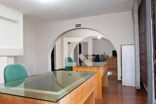 Sala de casa para alugar com 9 quartos, 580m² em Guabirotuba, Curitiba