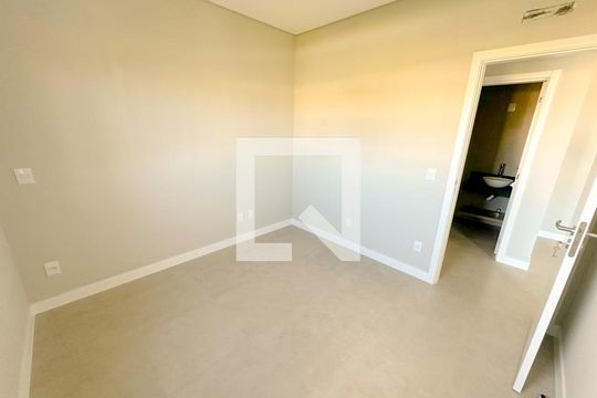 Quarto de apartamento para alugar com 2 quartos, 70m² em Ingleses do Rio Vermelho, Florianópolis
