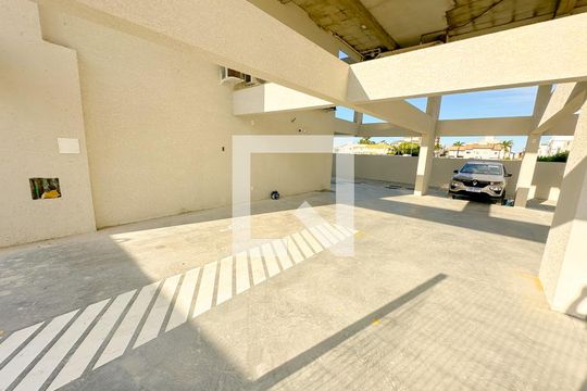 Garagem de apartamento para alugar com 2 quartos, 70m² em Ingleses do Rio Vermelho, Florianópolis