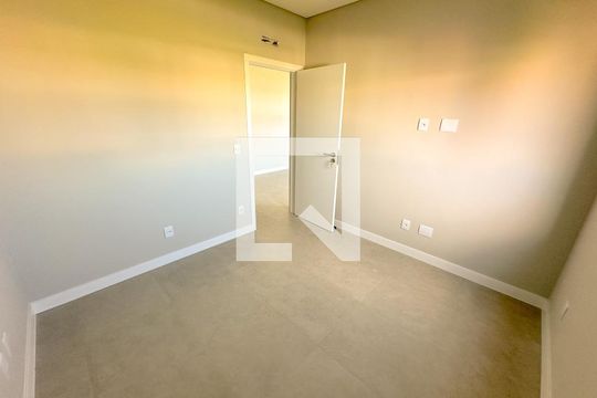Quarto de apartamento para alugar com 2 quartos, 70m² em Ingleses do Rio Vermelho, Florianópolis