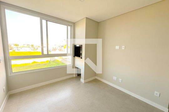 Sala de apartamento para alugar com 2 quartos, 70m² em Ingleses do Rio Vermelho, Florianópolis