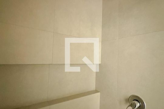 Banheiro de apartamento para alugar com 2 quartos, 70m² em Ingleses do Rio Vermelho, Florianópolis