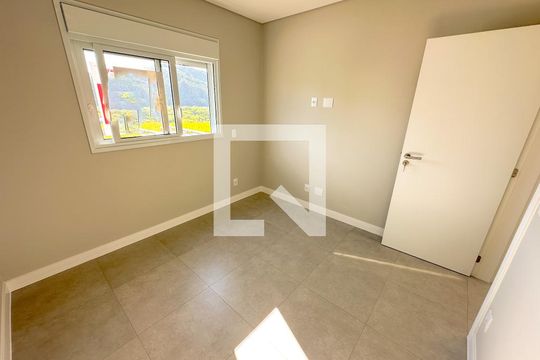 Quarto de apartamento para alugar com 2 quartos, 70m² em Ingleses do Rio Vermelho, Florianópolis