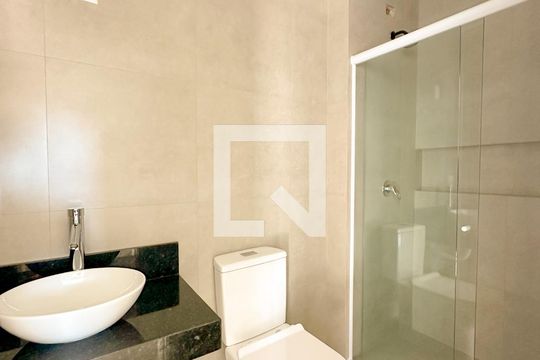 Banheiro de apartamento para alugar com 2 quartos, 70m² em Ingleses do Rio Vermelho, Florianópolis