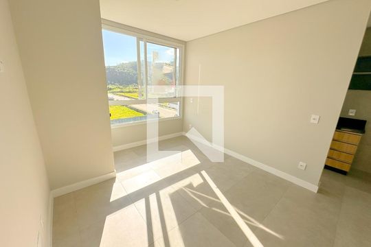 Sala de apartamento para alugar com 2 quartos, 70m² em Ingleses do Rio Vermelho, Florianópolis